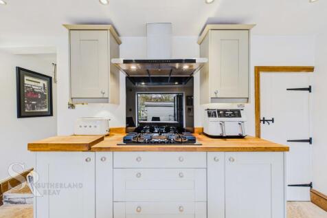 Kitchen - Cooking Area