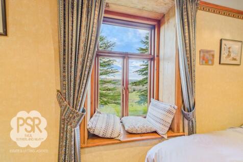 Bedroom Two Window Seat