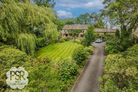 Secluded Modern-Yet-Rural Luxury Living