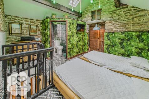 Annexe Bedroom Two with En-Suite