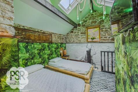 Annexe Bedroom Two with En-Suite