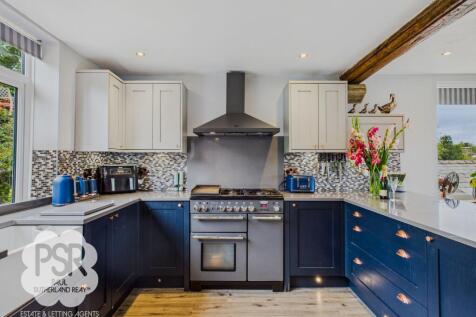 Kitchen Diner - Cooking Area with Gas Rangemaster