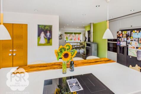 Open Plan Kitchen Area and Pantry