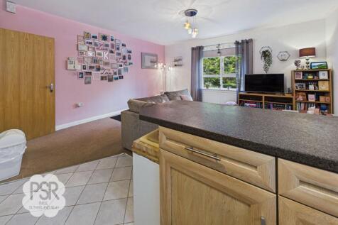 Kitchen / Living Room