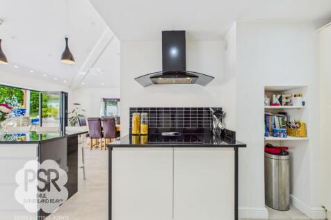 Living Kitchen Space - Cooking Area