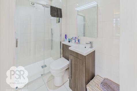 Main Bedroom En-Suite