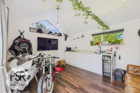 Annexe with Kitchenette