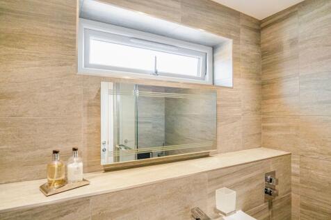 Stylish Modern Bathroom