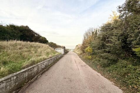 Bicrhington Promenade