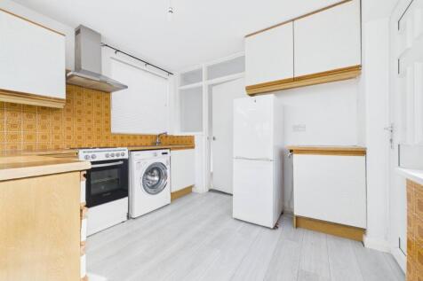 CAM02195G0-PR0090-STILL015