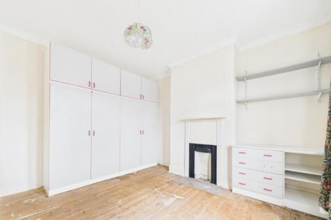 CAM02195G0-PR0079-STILL016