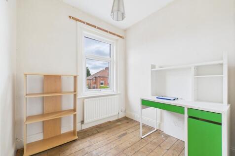 CAM02195G0-PR0079-STILL019