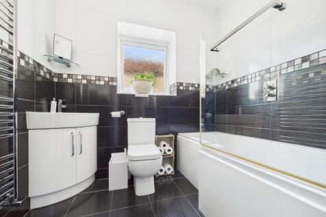 CAM02195G0-PR0083-STILL038