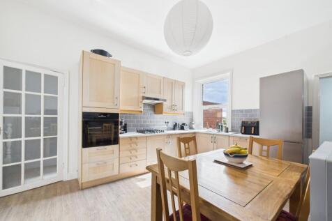 CAM02195G0-PR0088-STILL019