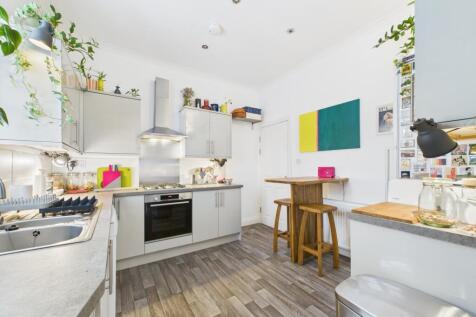 CAM02195G0-PR0091-STILL010