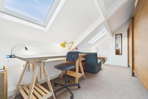 CAM02195G0-PR0091-STILL027