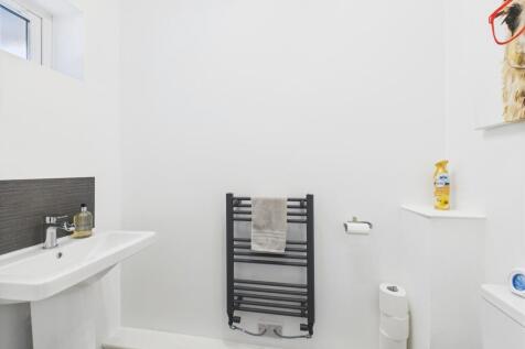 CAM03729G0-PR0048-STILL004