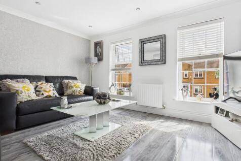 CAM03729G0-PR0088-STILL020