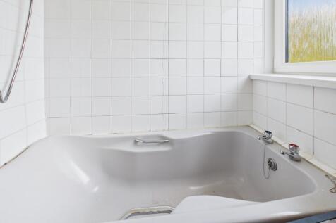 CAM03729G0-PR0147-STILL004