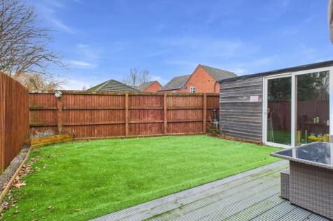 CAM03729G0-PR0184-STILL017