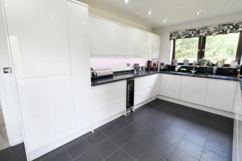 Kitchen / Breakfast Room