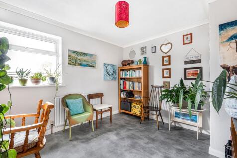 Bedroom two or study