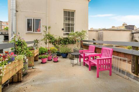 Communal roof top garden