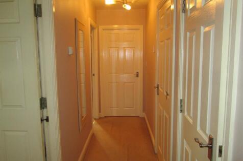 40 flash road hallway.jpg