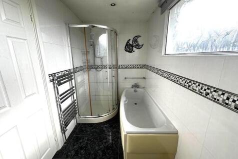 Borough bathroom 3.jpeg