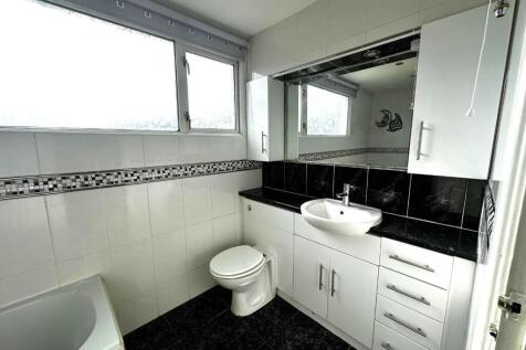 Borough bathroom 4.jpeg