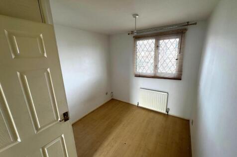 Borough bedroom 2.jpeg