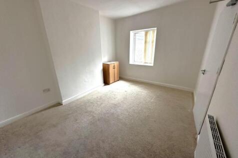 north street bedroom 2.JPG