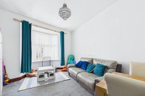 Patterdale Terrace - Living Room (1)