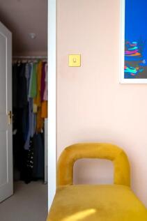 Walk-in wardrobe