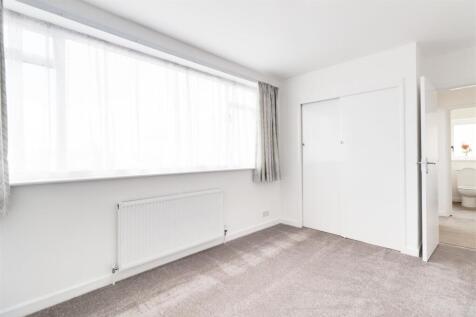 Bedroom 2 1.jpg
