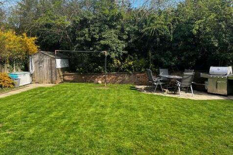 52 Sunnybank Garden2.jpg