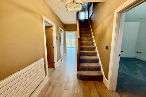 4 Newmarket Hall.jpg