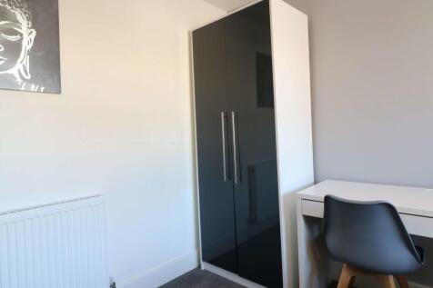 Croft Avenue Room 4 4.JPG