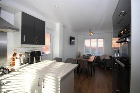 Kitchendining room (