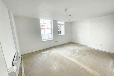 Open Planned Living, Bedroom and Kitchen