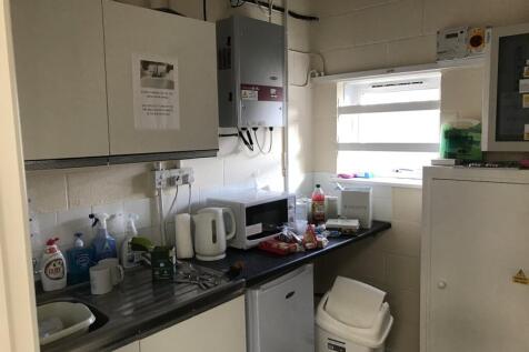 Ground floor  kitchen.JPG