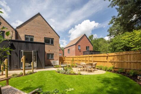 brooklands grove, weybridge