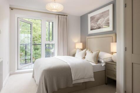 brooklands grove, weybridge