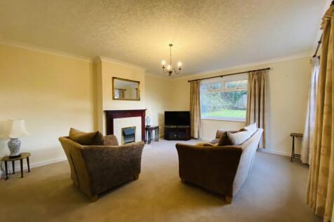 Lower Flat, Station House, Auldgirth, Dumfries, DG