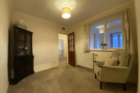 Lower Flat, Station House, Auldgirth, Dumfries, DG