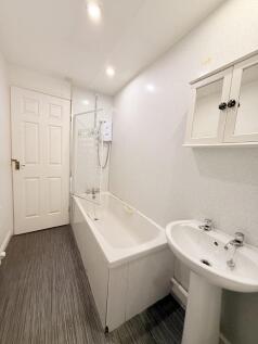 18 Makbrar Road, Dumfries, DG1 4BA - Braidwoods So