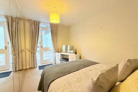 5 Burntscarthgreen, Dumfries, DG1 1UN - Braidwoods