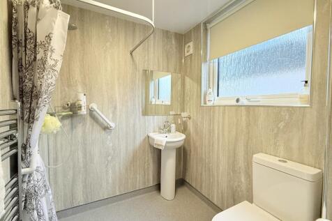 5 Burntscarthgreen, Dumfries, DG1 1UN - Braidwoods