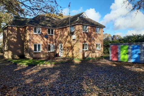 1-8 Malthouse Lodge, External, Front.jpg