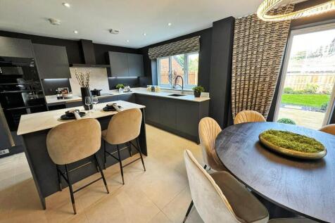 Kitchen/Dining area